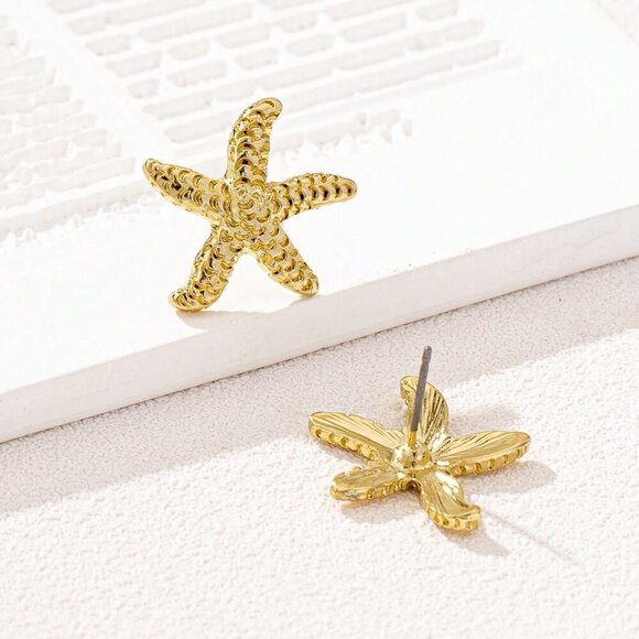 Yellow Gold Boho Women's Geometric Pearl & Starfish Stud Earrings - Picture 4 of 5